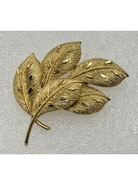 Vintage Coro Brushed Textured Gold-Tone Metal Leaf Feather Cluster Brooch Signed